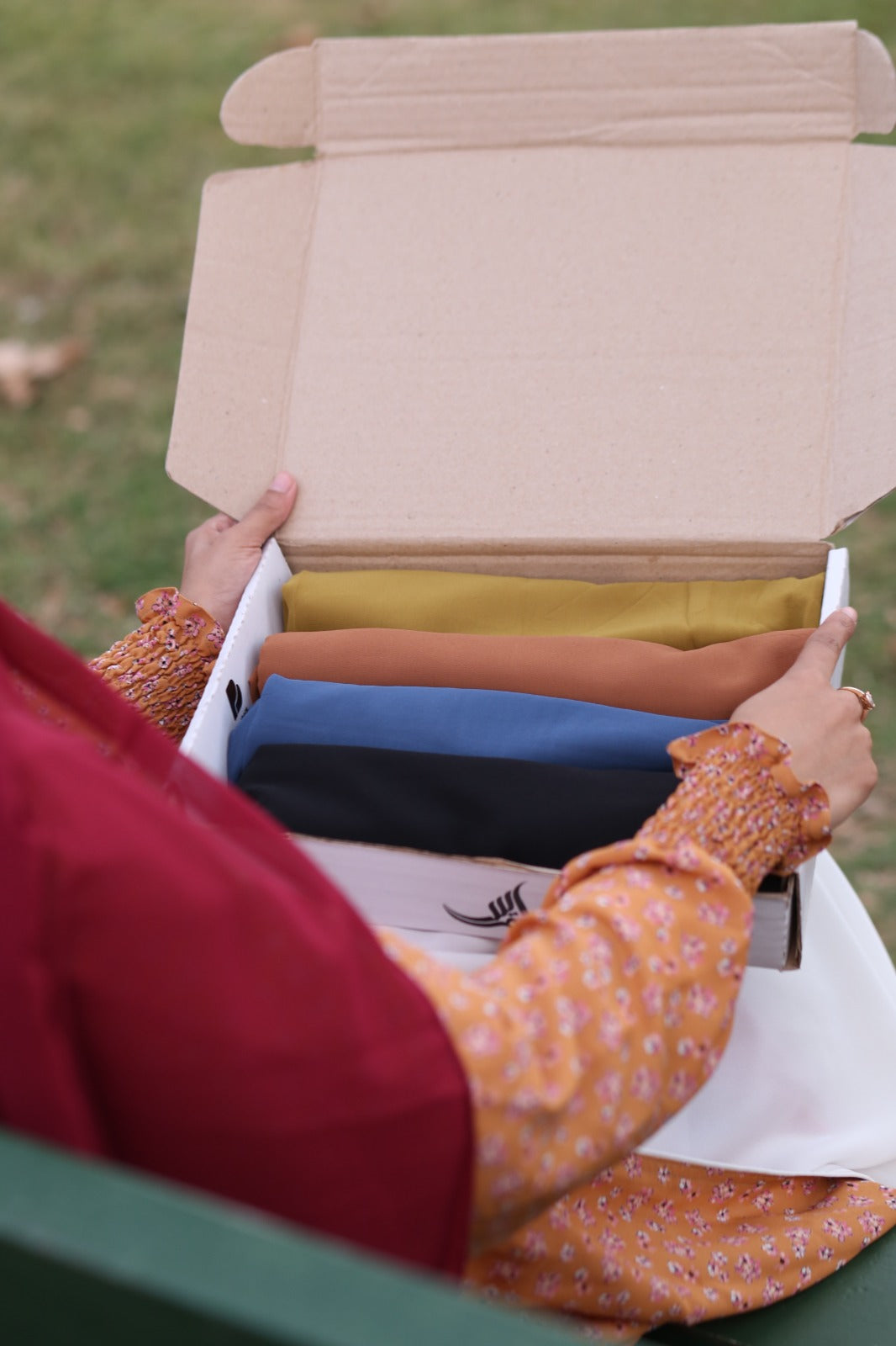 Hijab box with 4 in 1 cap