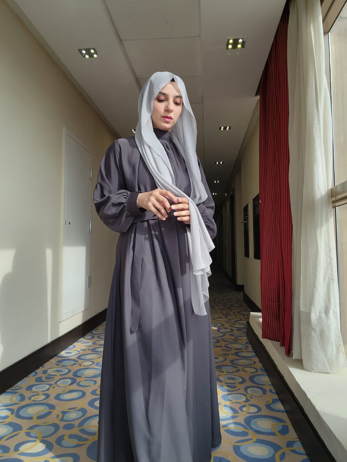High Neck Abaya - Aqswardrobe.pk